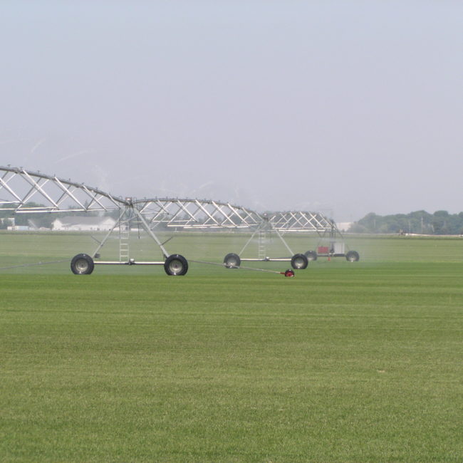 Pivot irrigation system